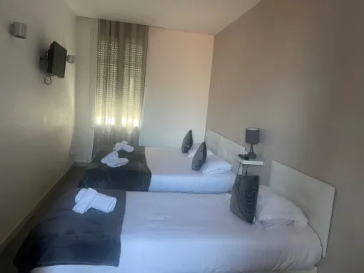 Réserver une chambre d'hôtel familiale pour visiter les îles de Lérins à Cannes, Cannes, Hôtel Anna Livia ***